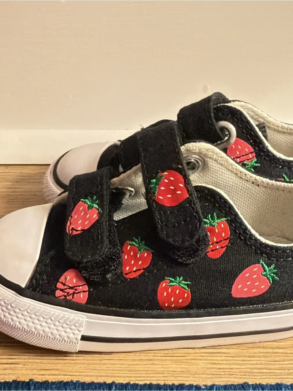 Kids Strawberry Canvas Converse- Black